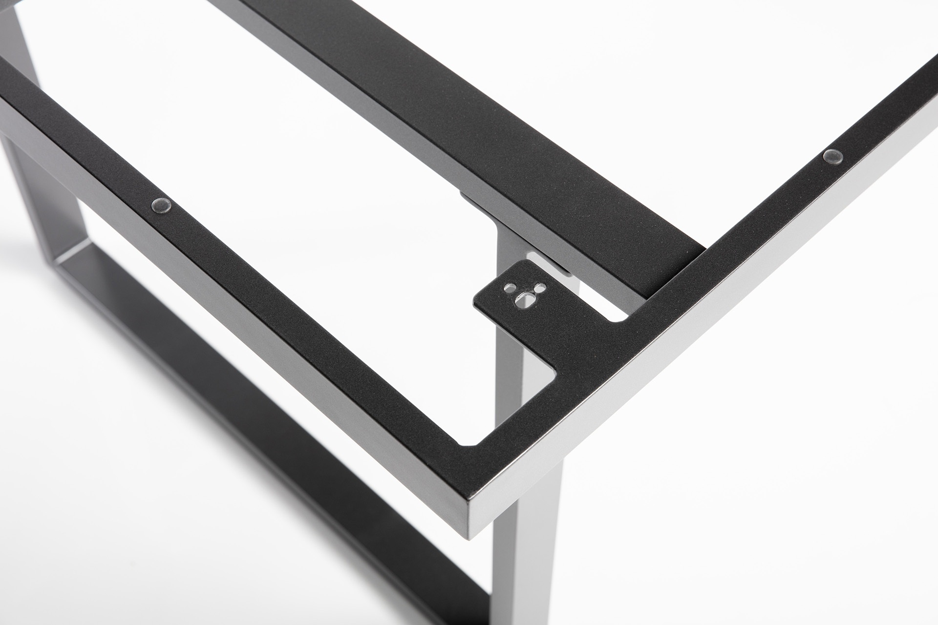 62b9a160ca0ce7519ecf331c_03072XX-7000_SKATE_Tischgestell_Detail4