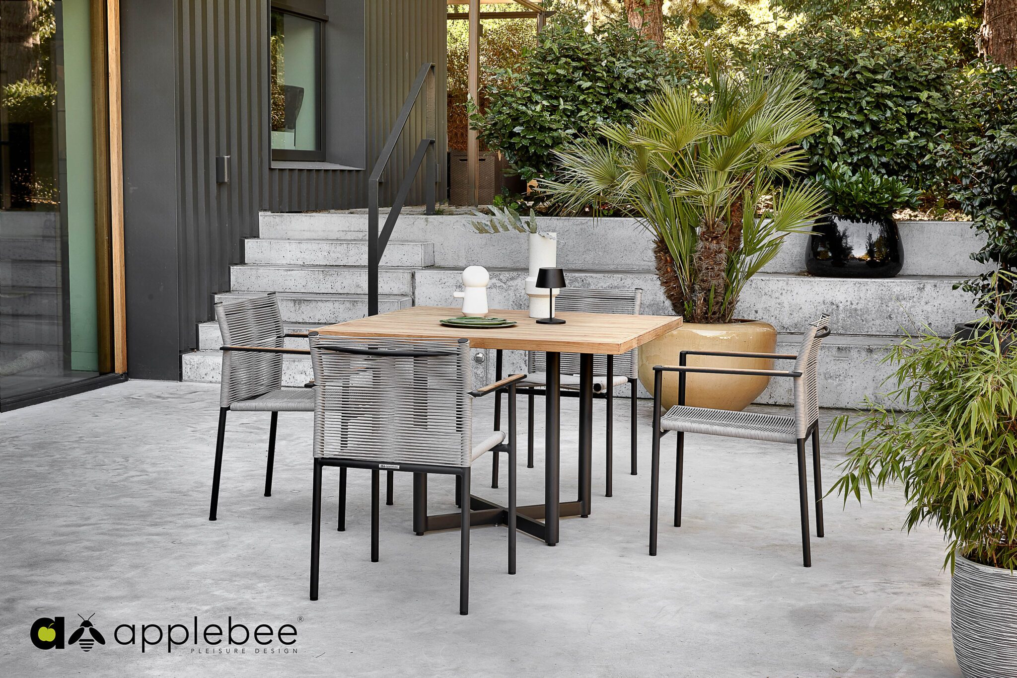 Apple_Bee_Jakarta_Dining_grey_110cm-sfeer 11