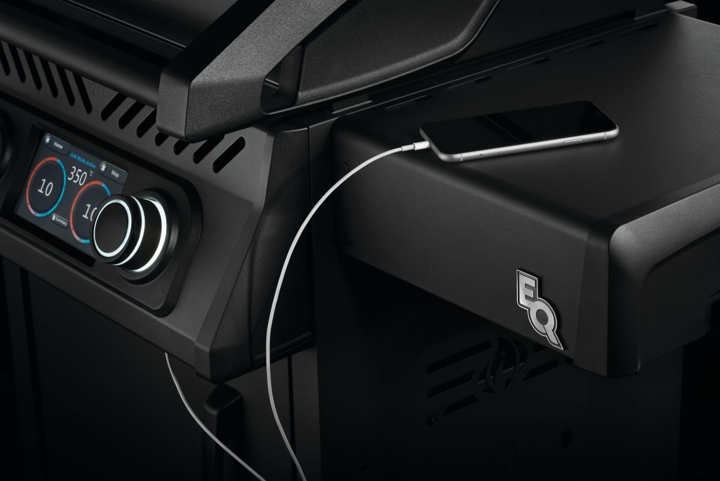 REQ365MK-CE-Web-Gallery-11-Origineel_JPG-Rogue-EQ_REQ365MK_Detail-USB-snelladen-NA