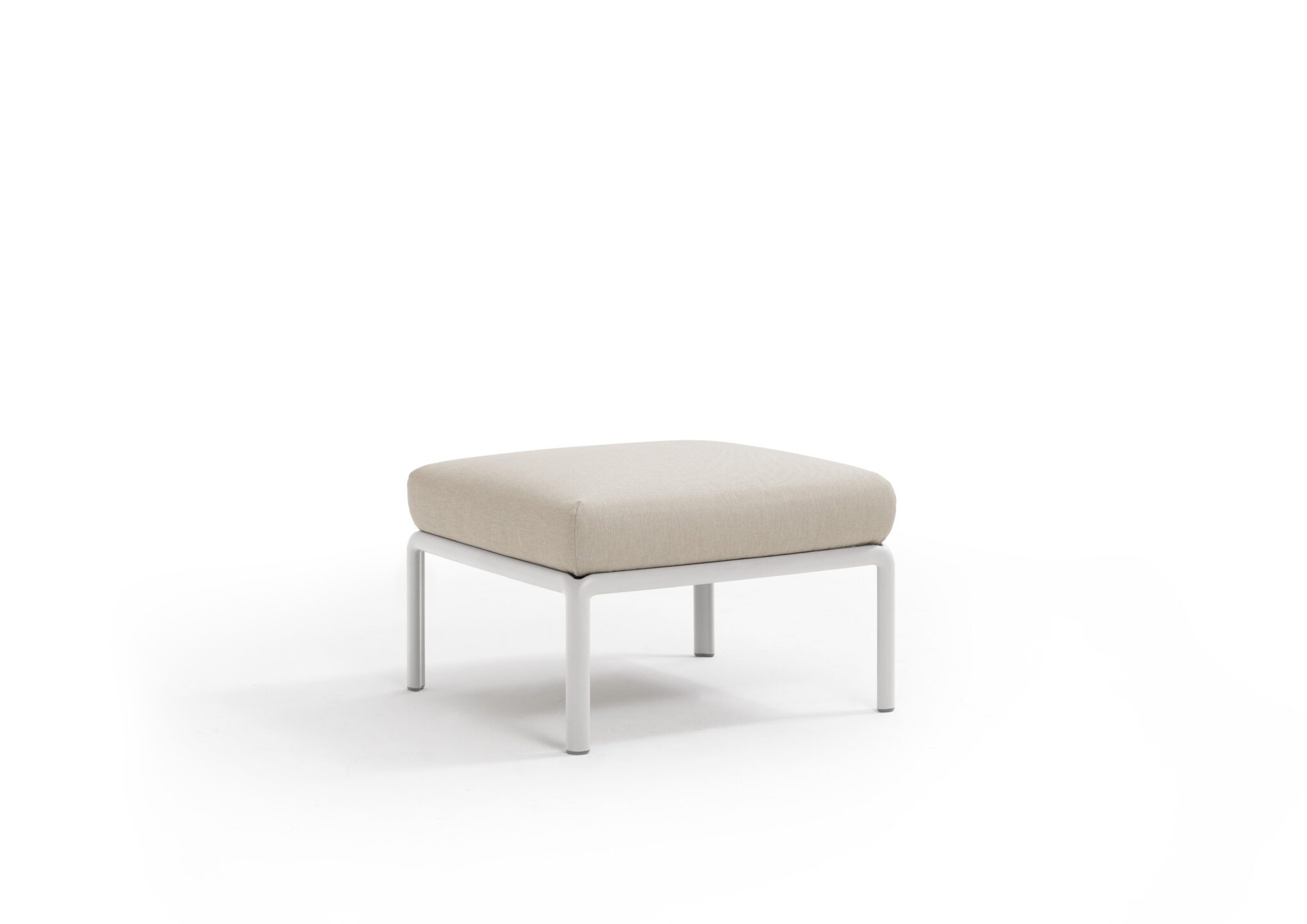 Nardi_sofas_KOMODOpouf_bianco_TECHpanama_HR