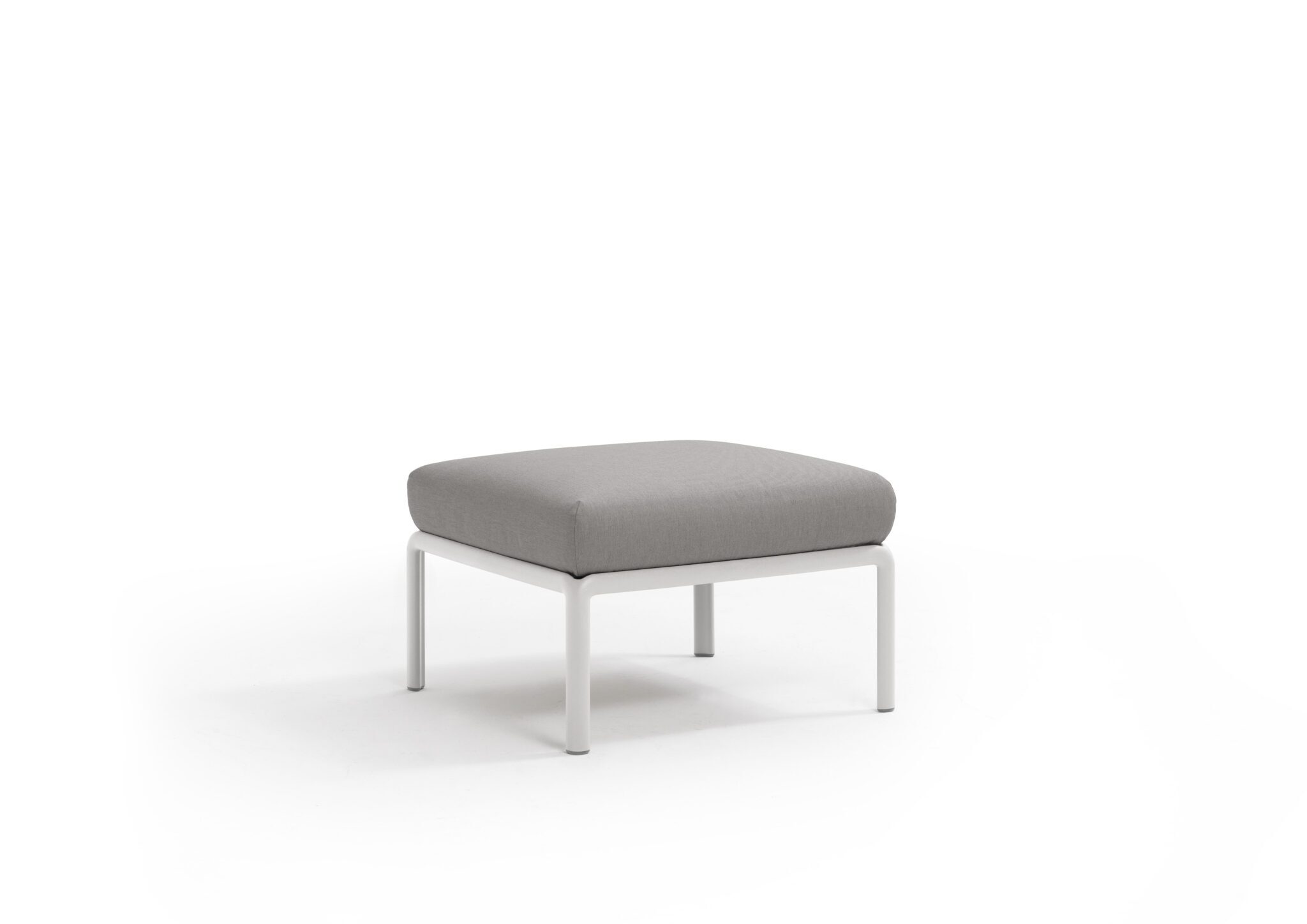 Nardi_sofas_KOMODOpouf_bianco_grigiokomodo_HR